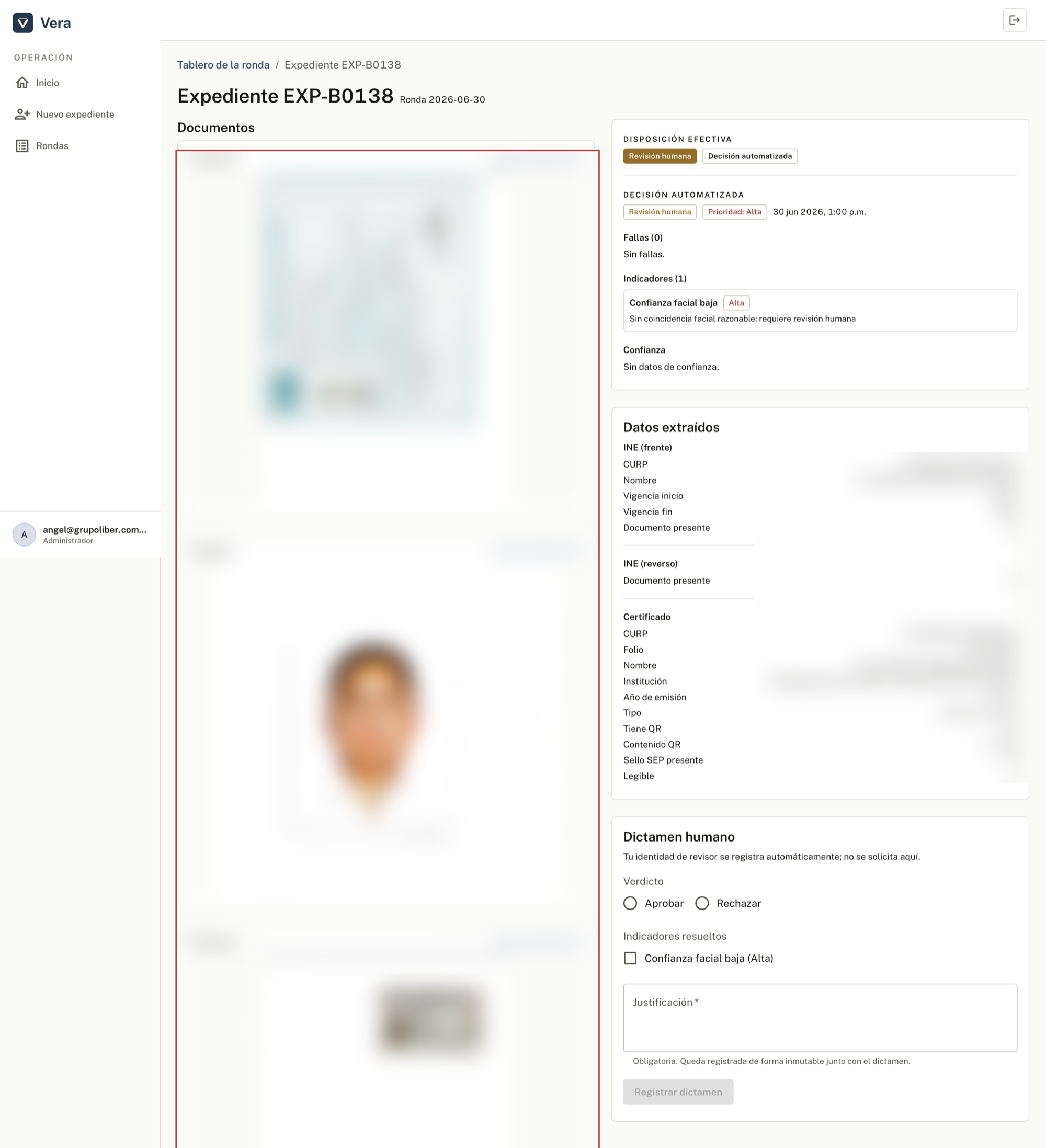 Detalle de un expediente en la consola de Vera: documentos, datos extraídos y flujo de dictamen humano